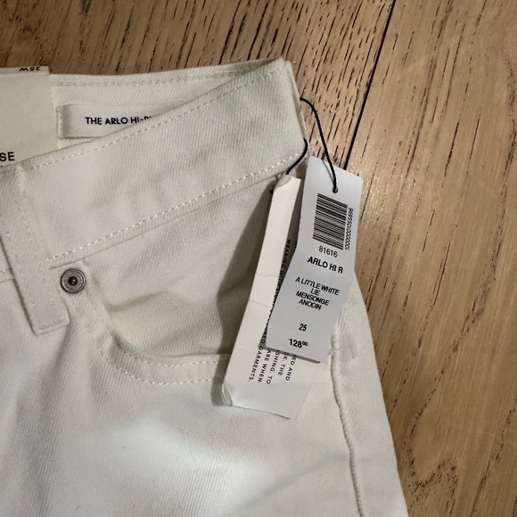 Aritzia Denim Forum
The Arlo Hi-rise Straight Jean - Picture 3 of 6